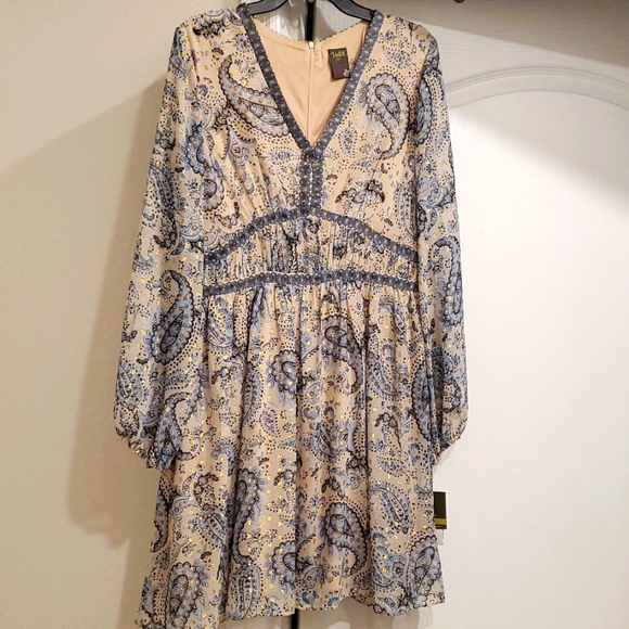 Taylor Dresses & Skirts - Taylor dress